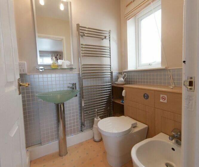 スタンダードルーム, Wyngate Guest House