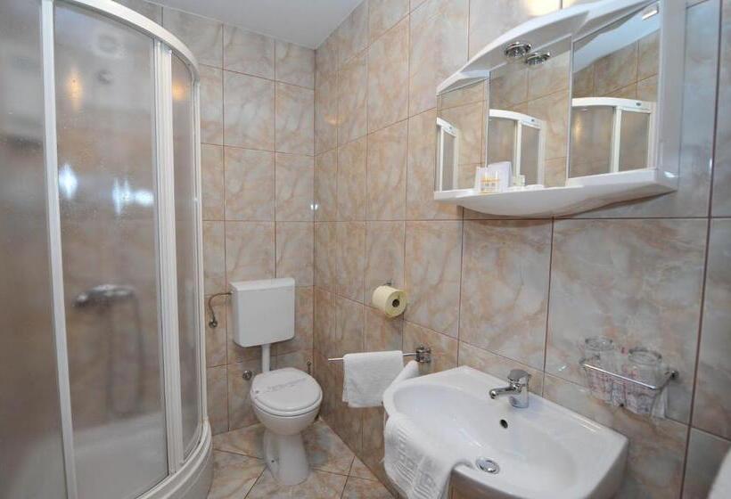 标准间带阳台, Bed & Breakfast Jugo