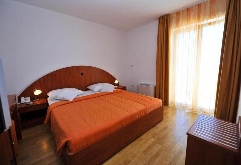 标准间带阳台, Bed & Breakfast Jugo