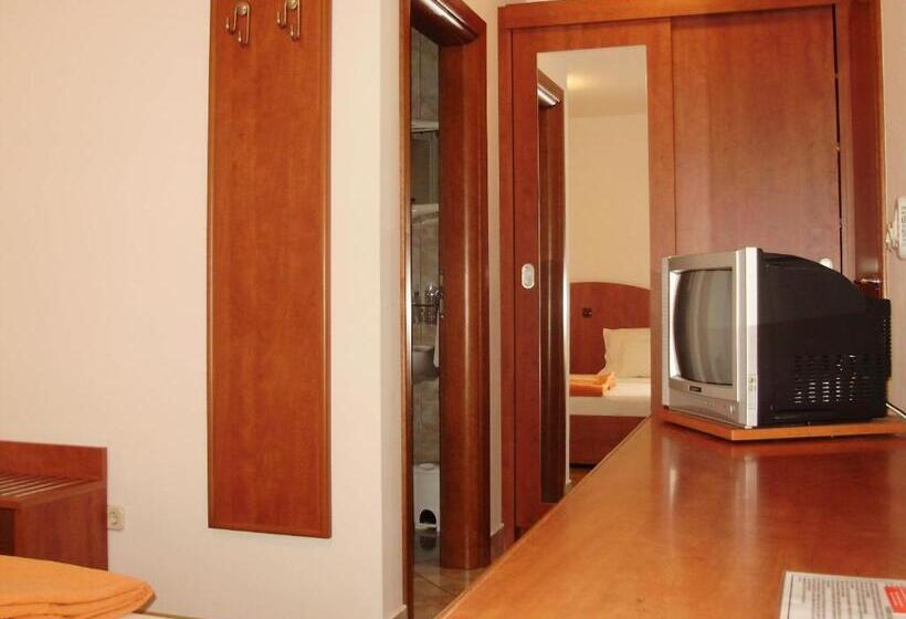 标准间带阳台, Bed & Breakfast Jugo