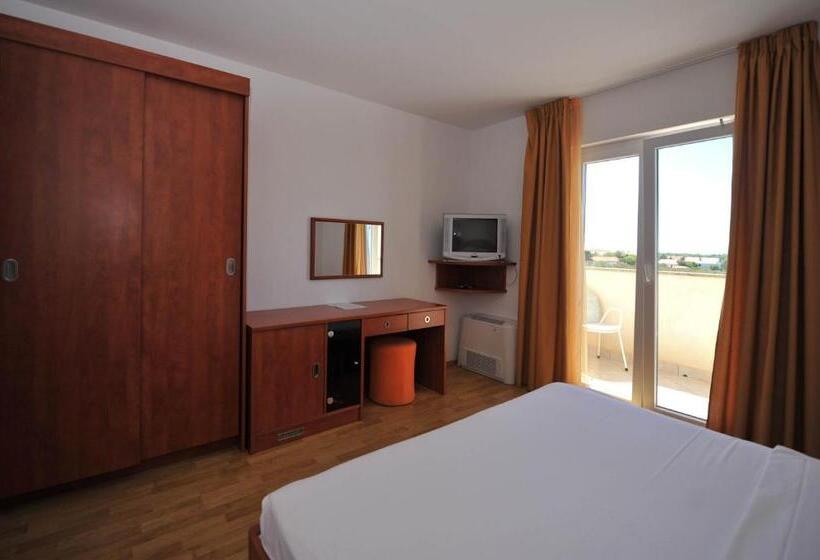 标准间, Bed & Breakfast Jugo