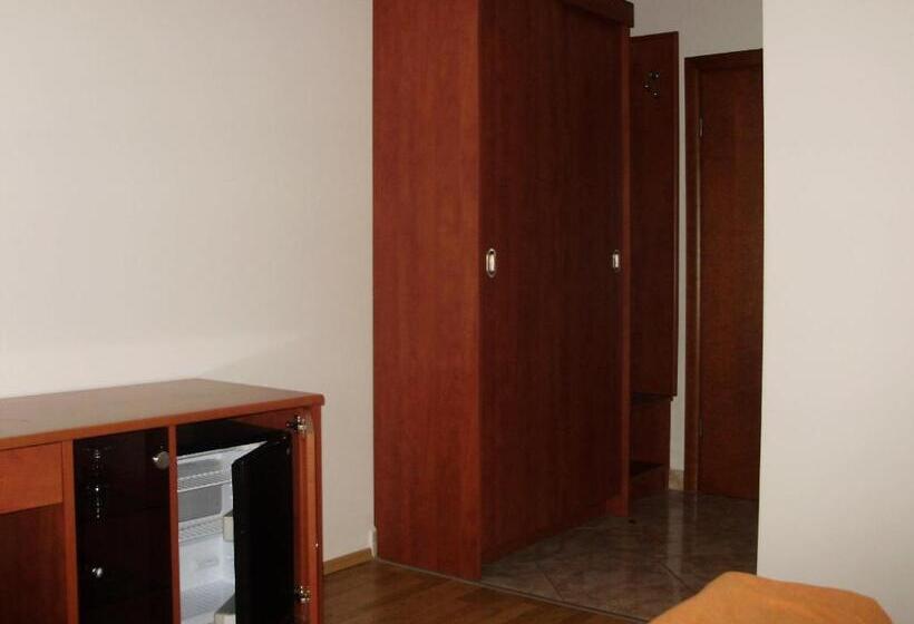 4인용 스탠다드 룸, Bed & Breakfast Jugo