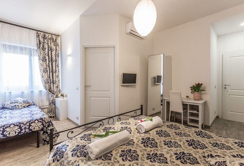 اتاق استاندارد سه نفره, Central City Rooms