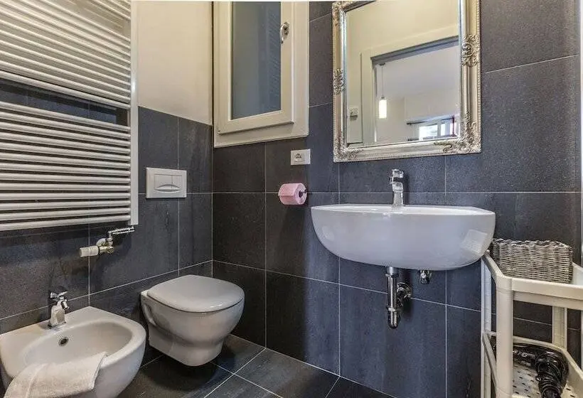 اتاق لوکس, Central City Rooms