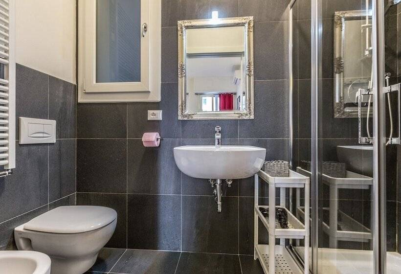 اتاق لوکس, Central City Rooms