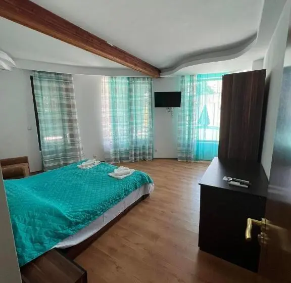 プールの見える１ベッドルームアパートメント, Family Hotel Saint Peter