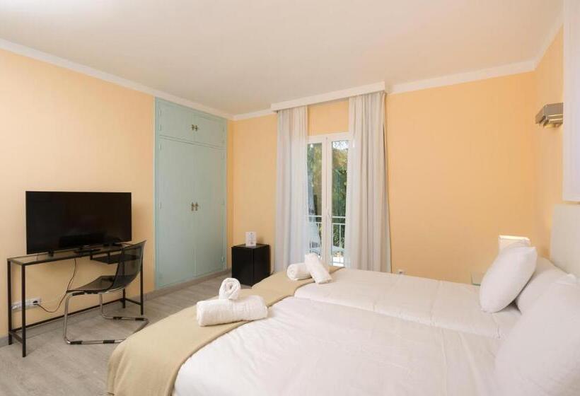 Номер Стандарт с Террасой, Bluebelle Marbella