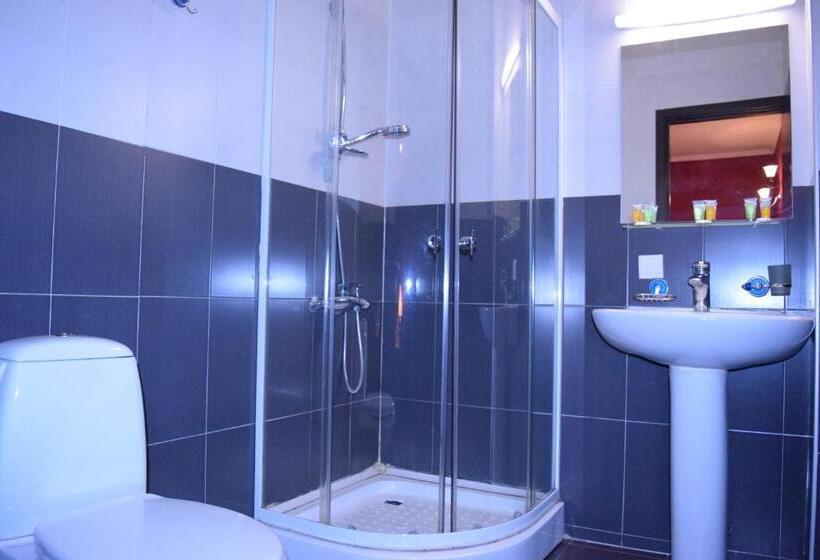 اتاق استاندارد, Darchi