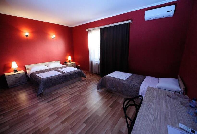 اتاق خانوادگی, Darchi