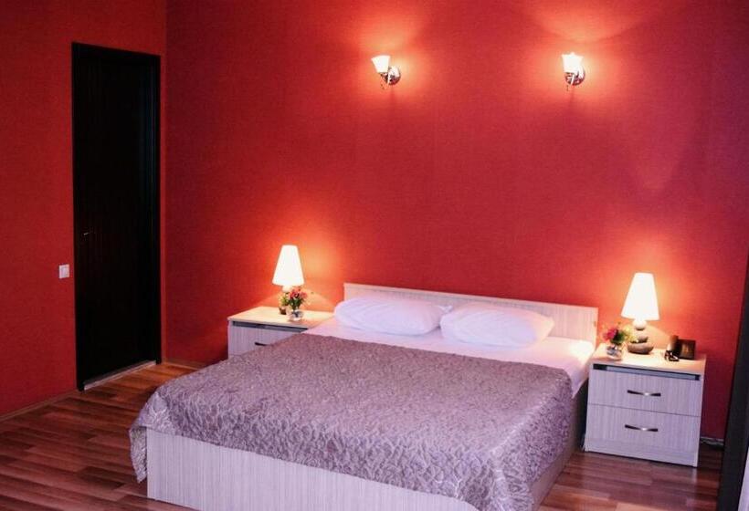 اتاق خانوادگی, Darchi