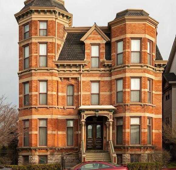 סוויטה נשיאותית, The Inn At 97 Winder