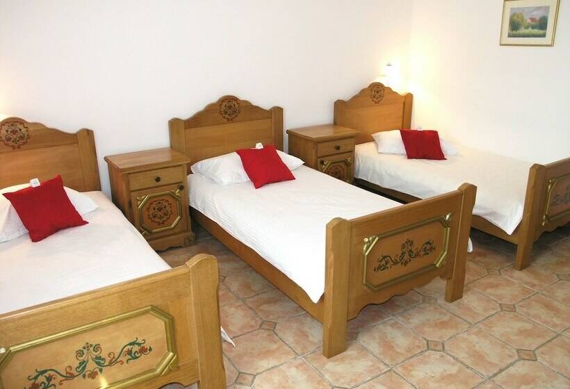 基本三人间, Kralj Tomislav