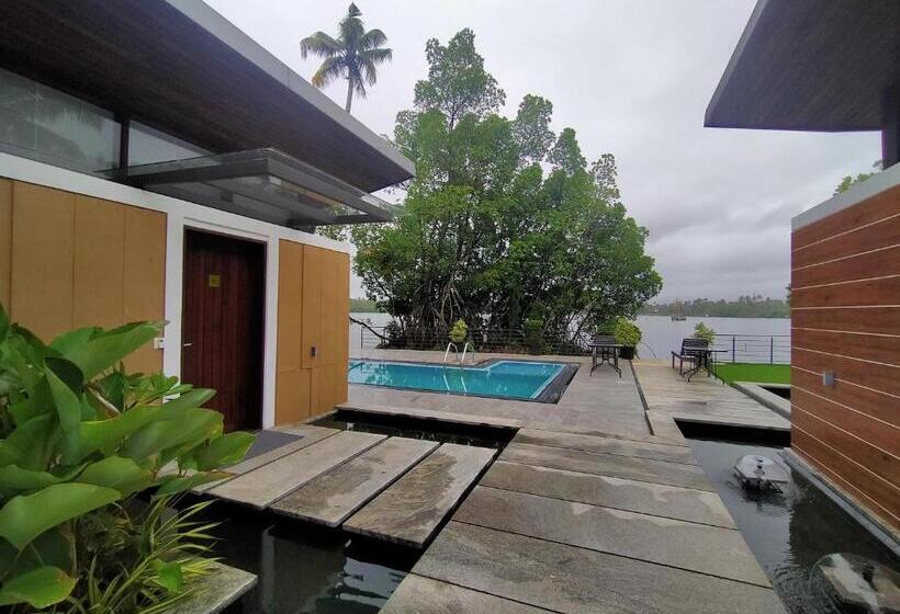 Suite with lake view, Lago Leisure Resort & Spa