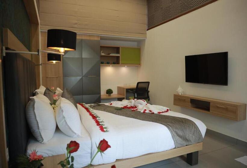 Suite with lake view, Lago Leisure Resort & Spa