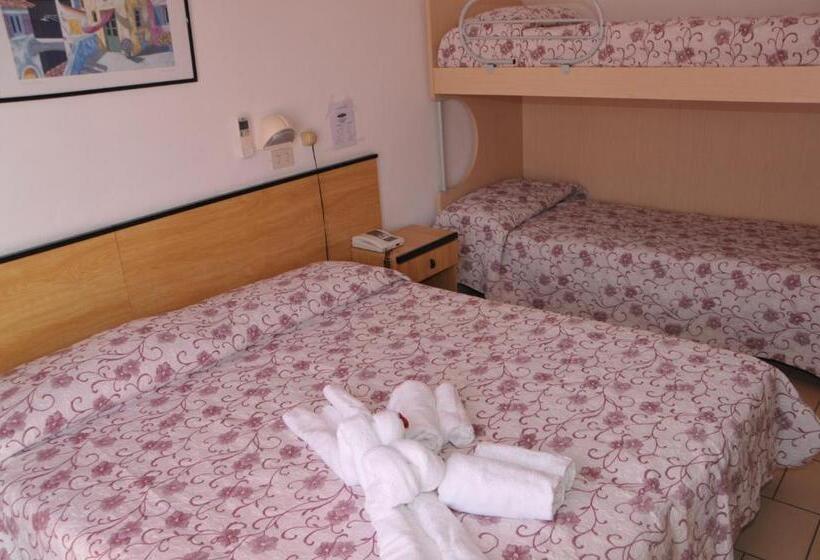 Family Room, Levante