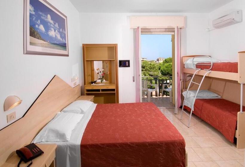 Habitació Triple Estàndard amb Balcó, Levante