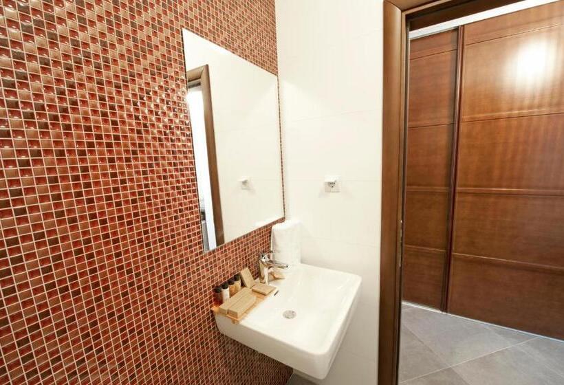 اتاق استاندارد, Love Live