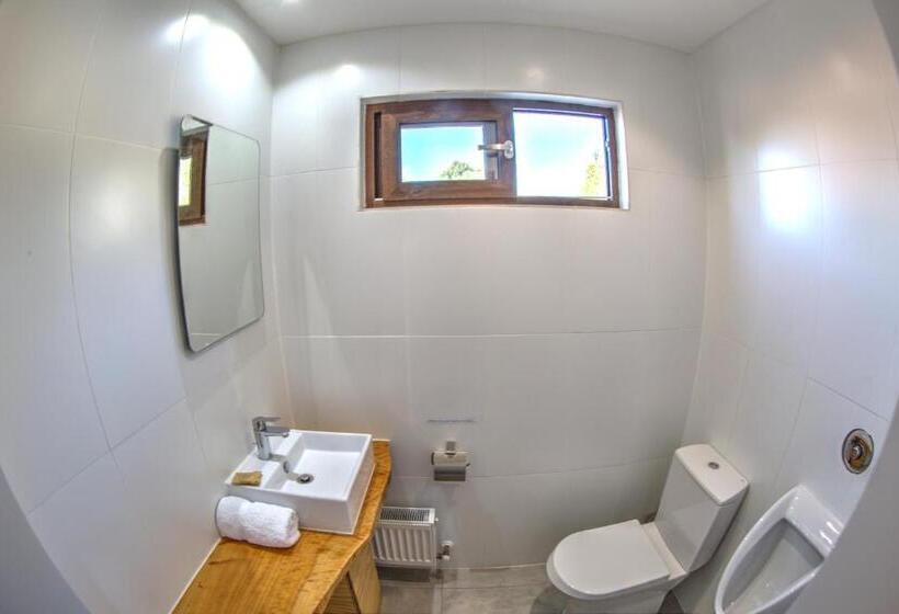 اتاق استاندارد با وان آب گرم, Ruka Lobos