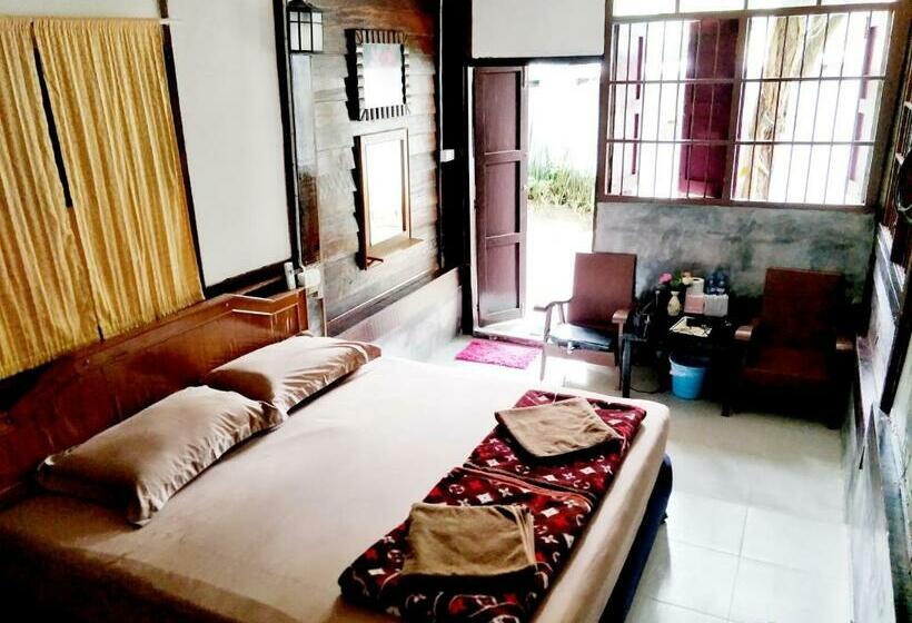 بانگلوی استاندارد, Tuk Tuk Guesthouse