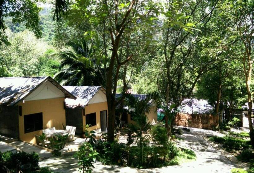 스탠다드 방갈로, Tuk Tuk Guesthouse