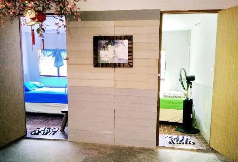 ルームシェアのワンベッド, Tuk Tuk Guesthouse