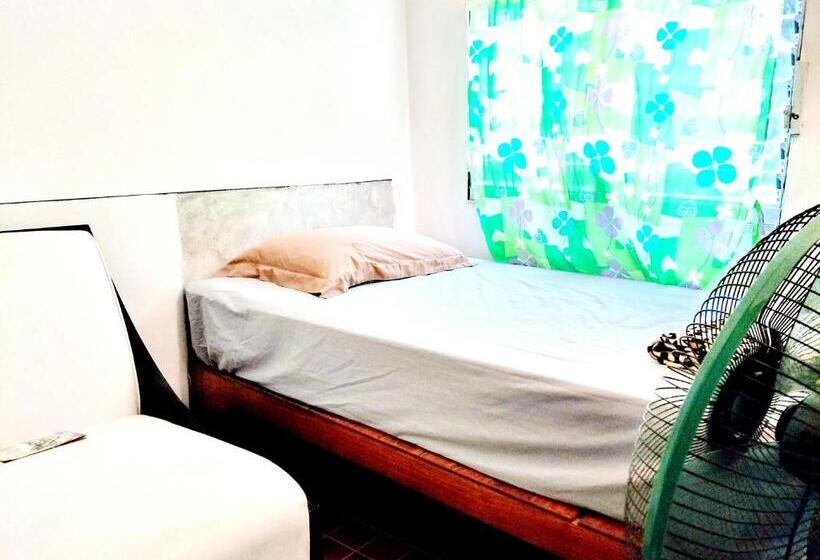 공동 객실, Tuk Tuk Guesthouse