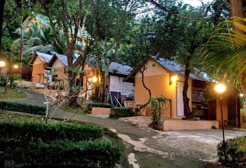بانگلوی استاندارد, Tuk Tuk Guesthouse