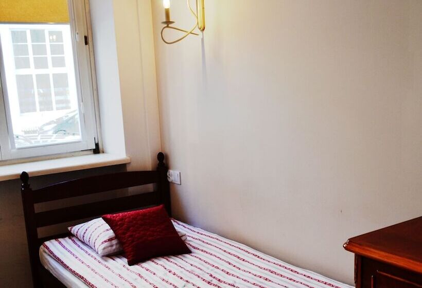 غرفة قياسية ثلاثية, Puffa Lux