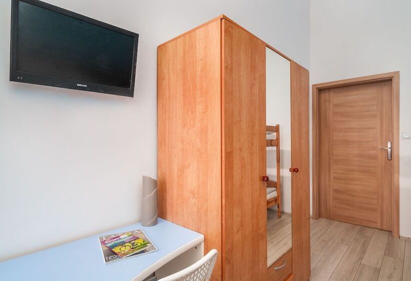 غرفة قياسية رباعية, Puffa Lux