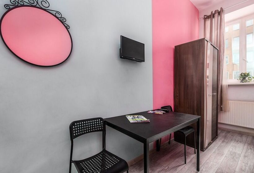 غرفة قياسية رباعية, Puffa Lux