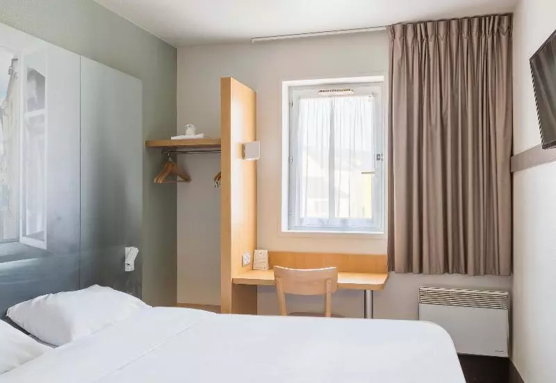 Camera Standard, B&b Hotel Bourges 1