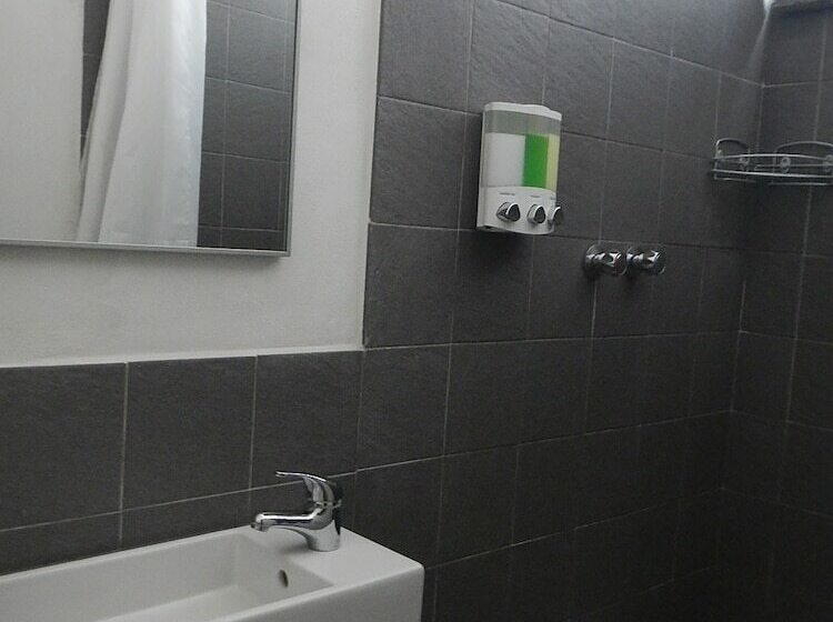 スタンダードルーム, La Pergola