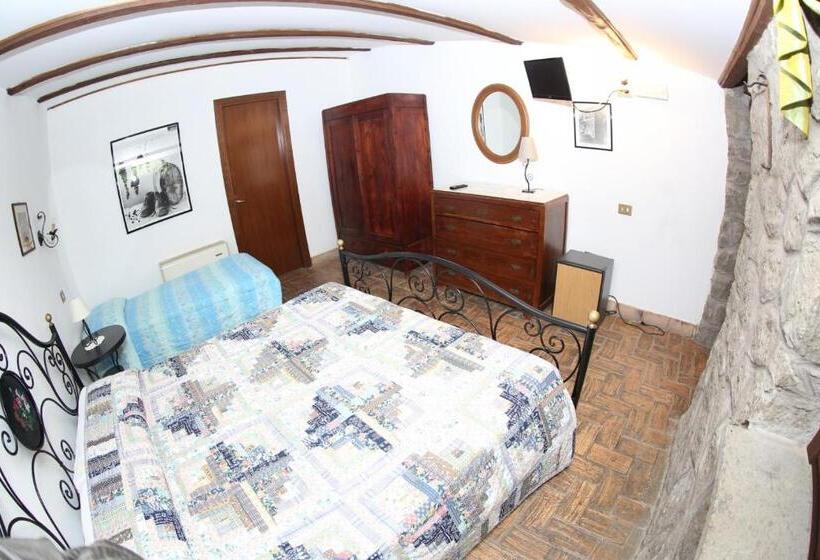 이코노미 트리플 룸, Agriturismo Monte Due Torri