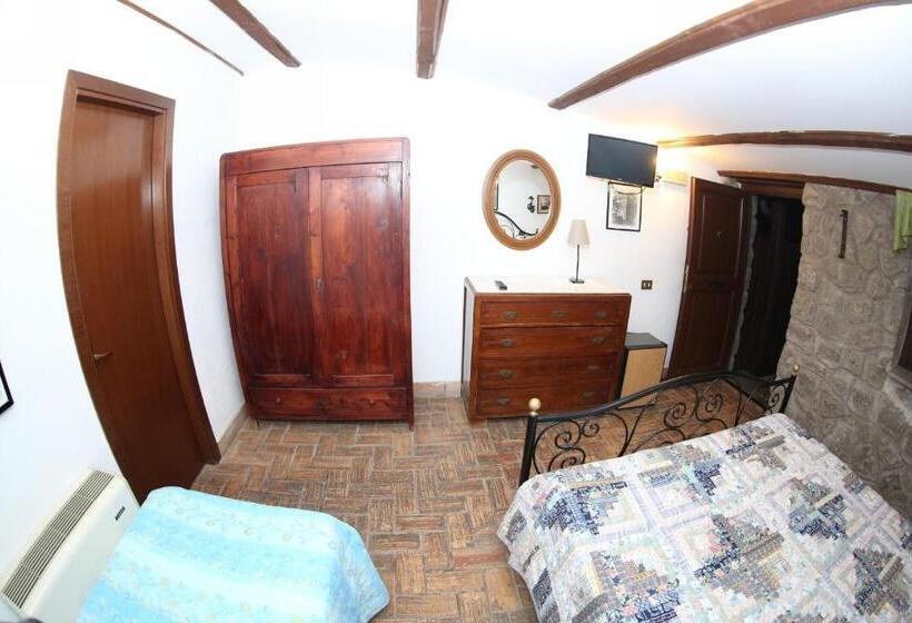 이코노미 트리플 룸, Agriturismo Monte Due Torri