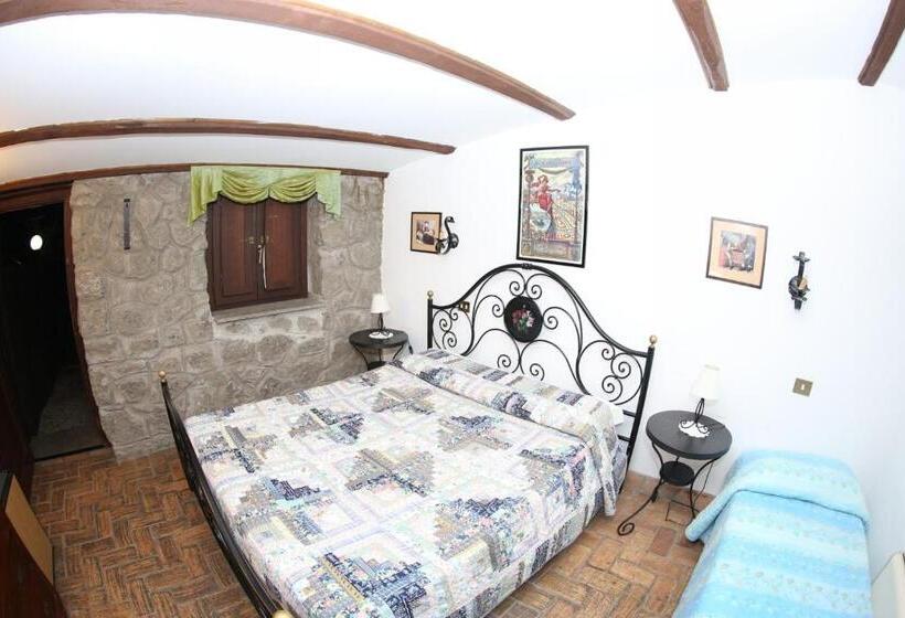 이코노미 트리플 룸, Agriturismo Monte Due Torri