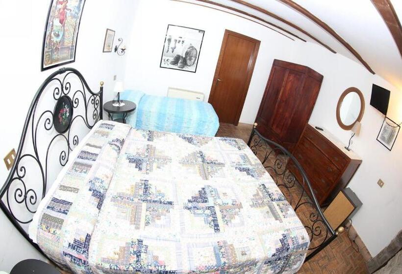 이코노미 트리플 룸, Agriturismo Monte Due Torri