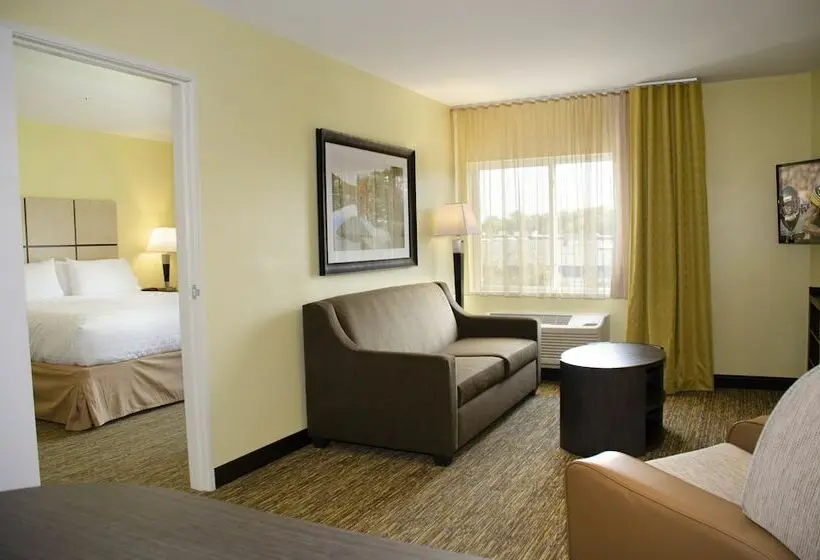キングサイズベッドのスイートルーム, Candlewood Suites Lancaster West, An Ihg