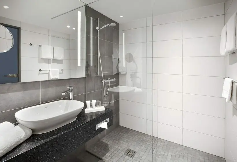 ダブルベッドスタンダードルーム, Holiday Inn   Villingen   Schwenningen, An Ihg