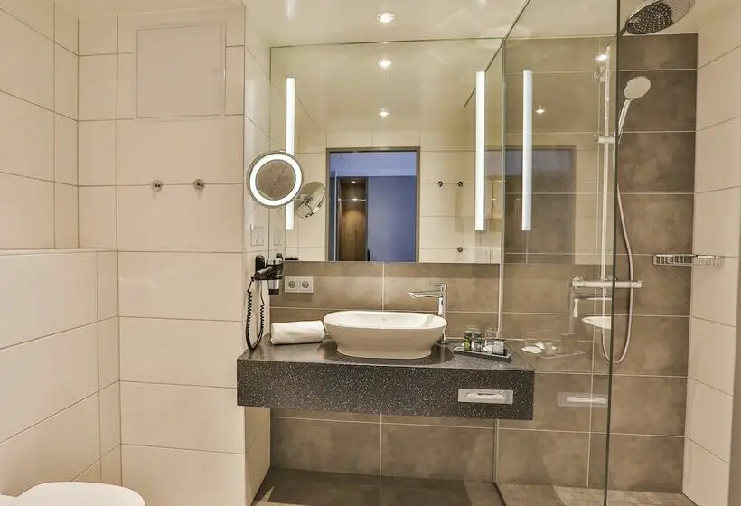 ダブルベッドスタンダードルーム, Holiday Inn   Villingen   Schwenningen, An Ihg
