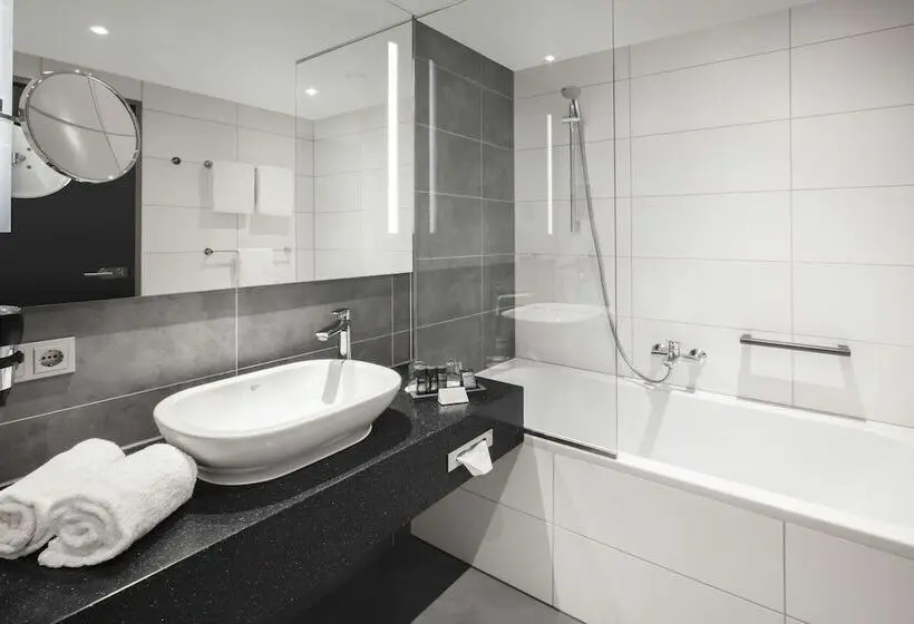 ダブルベッドスタンダードルーム, Holiday Inn   Villingen   Schwenningen, An Ihg