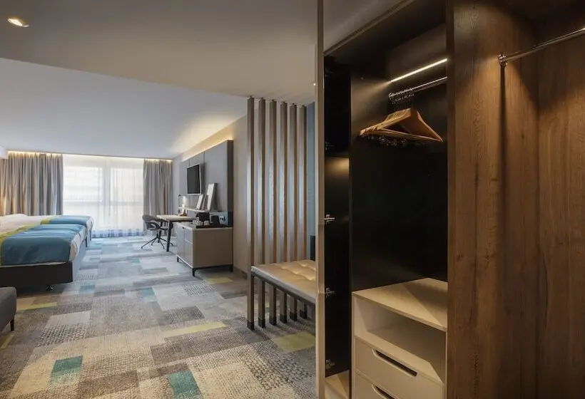 ダブルベッドスタンダードルーム, Holiday Inn   Villingen   Schwenningen, An Ihg
