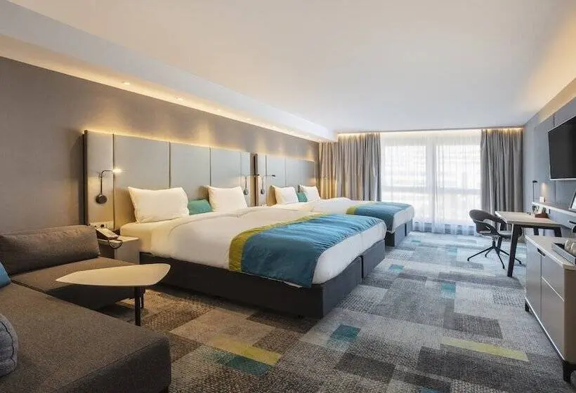 ダブルベッドスタンダードルーム, Holiday Inn   Villingen   Schwenningen, An Ihg