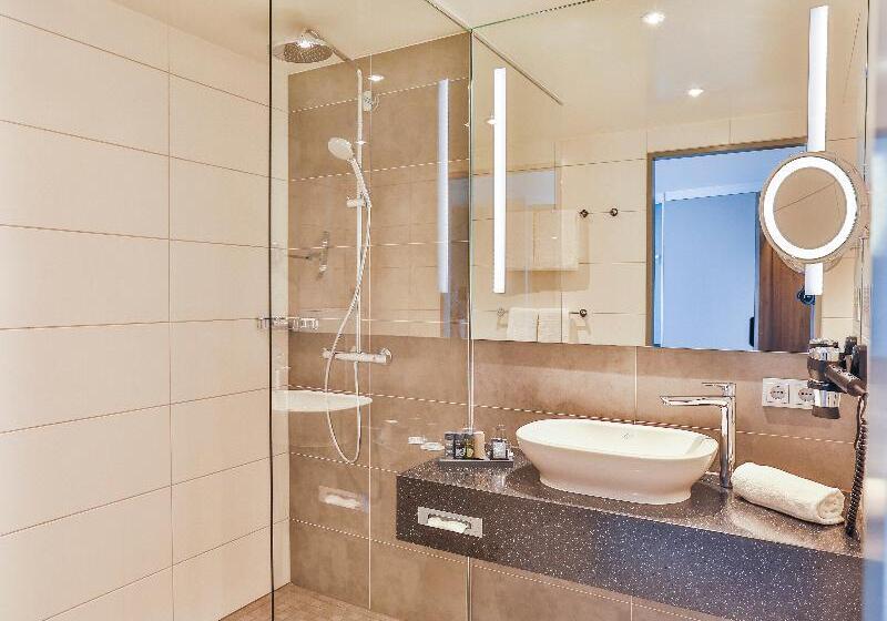 带大床的套房, Holiday Inn   Villingen   Schwenningen, An Ihg