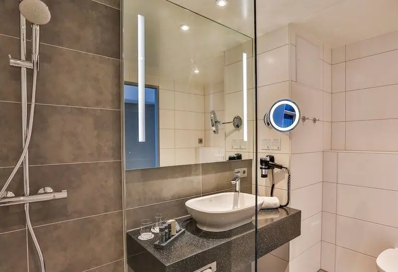 ダブルベッドスタンダードルーム, Holiday Inn   Villingen   Schwenningen, An Ihg