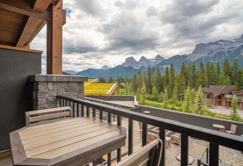 로얄 룸, The Malcolm