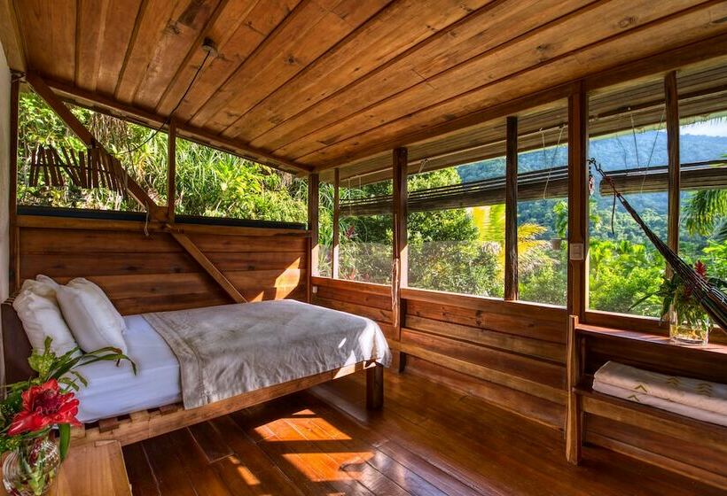 کابین, Omega Tours Eco Jungle Lodge