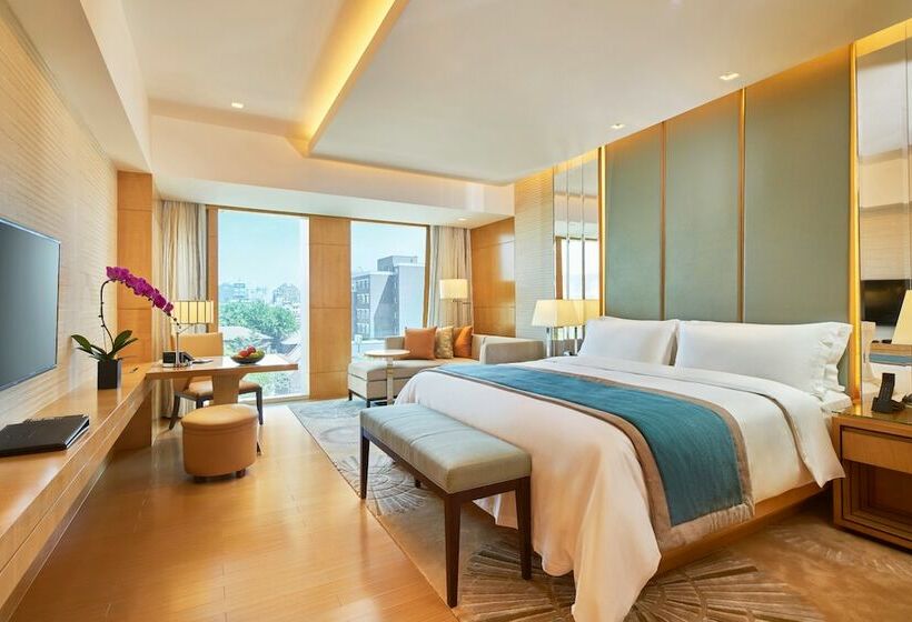Номер Deluxe, Pan Pacific Beijing