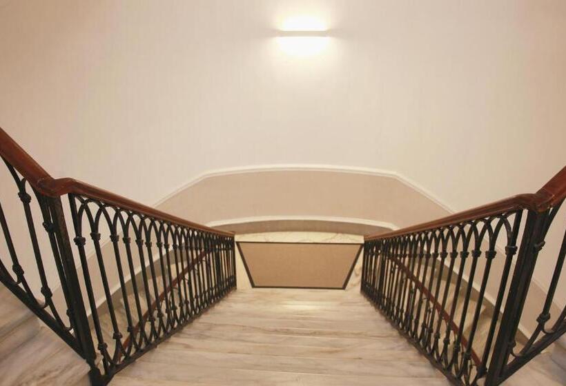 اتاق اکونومی, We Love Roma Guest House