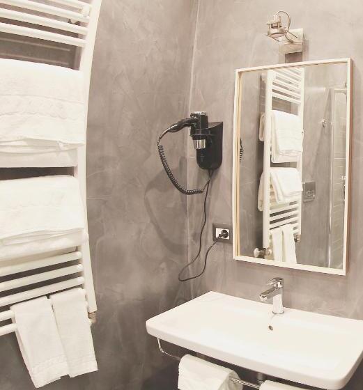 اتاق اکونومی, We Love Roma Guest House