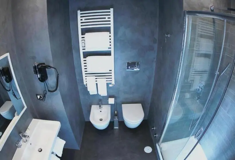 חדר אקונומי, We Love Roma Guest House